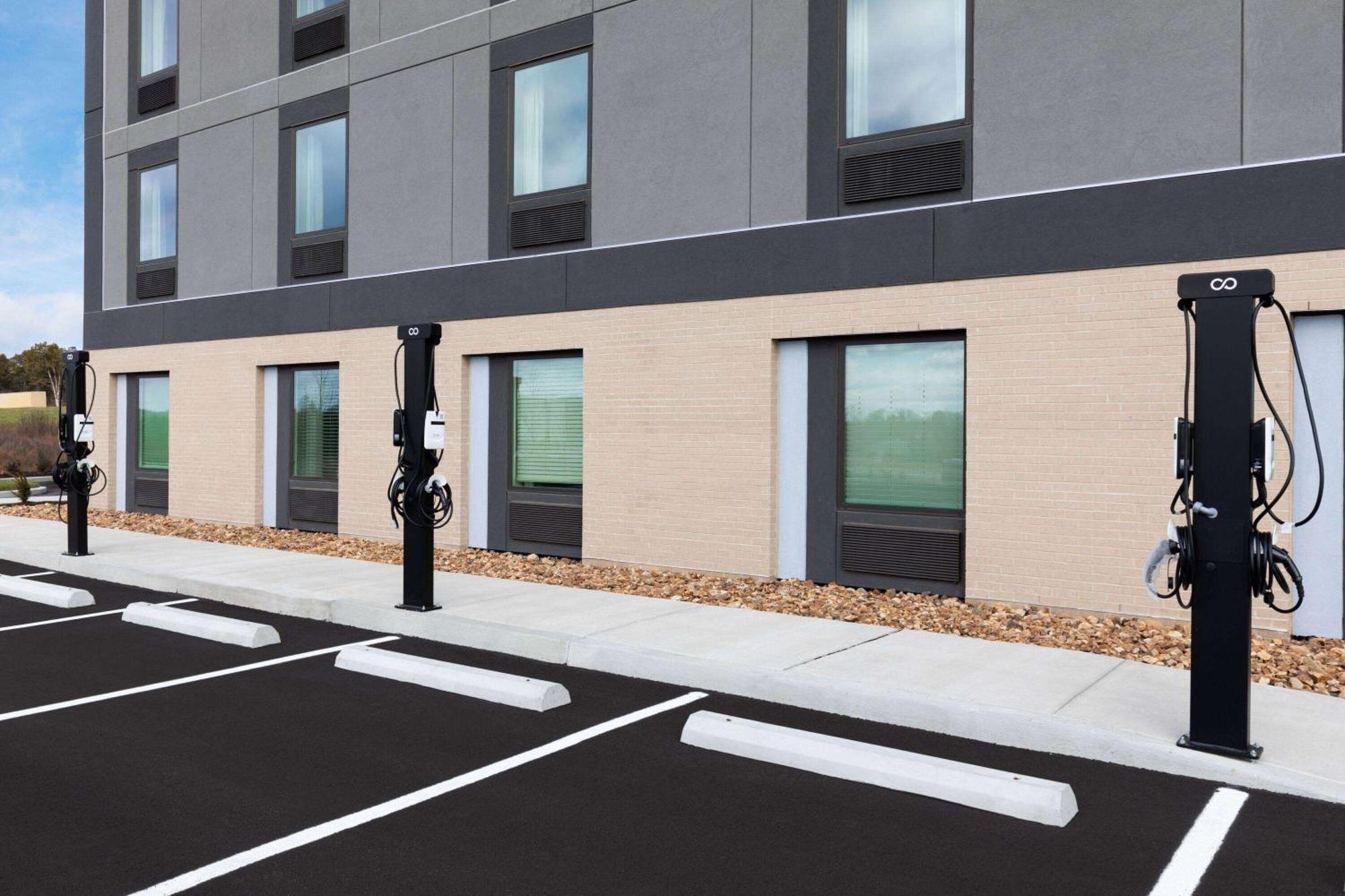 Echo Suites Extended Stay By Wyndham Nashville/ Галатън Екстериор снимка