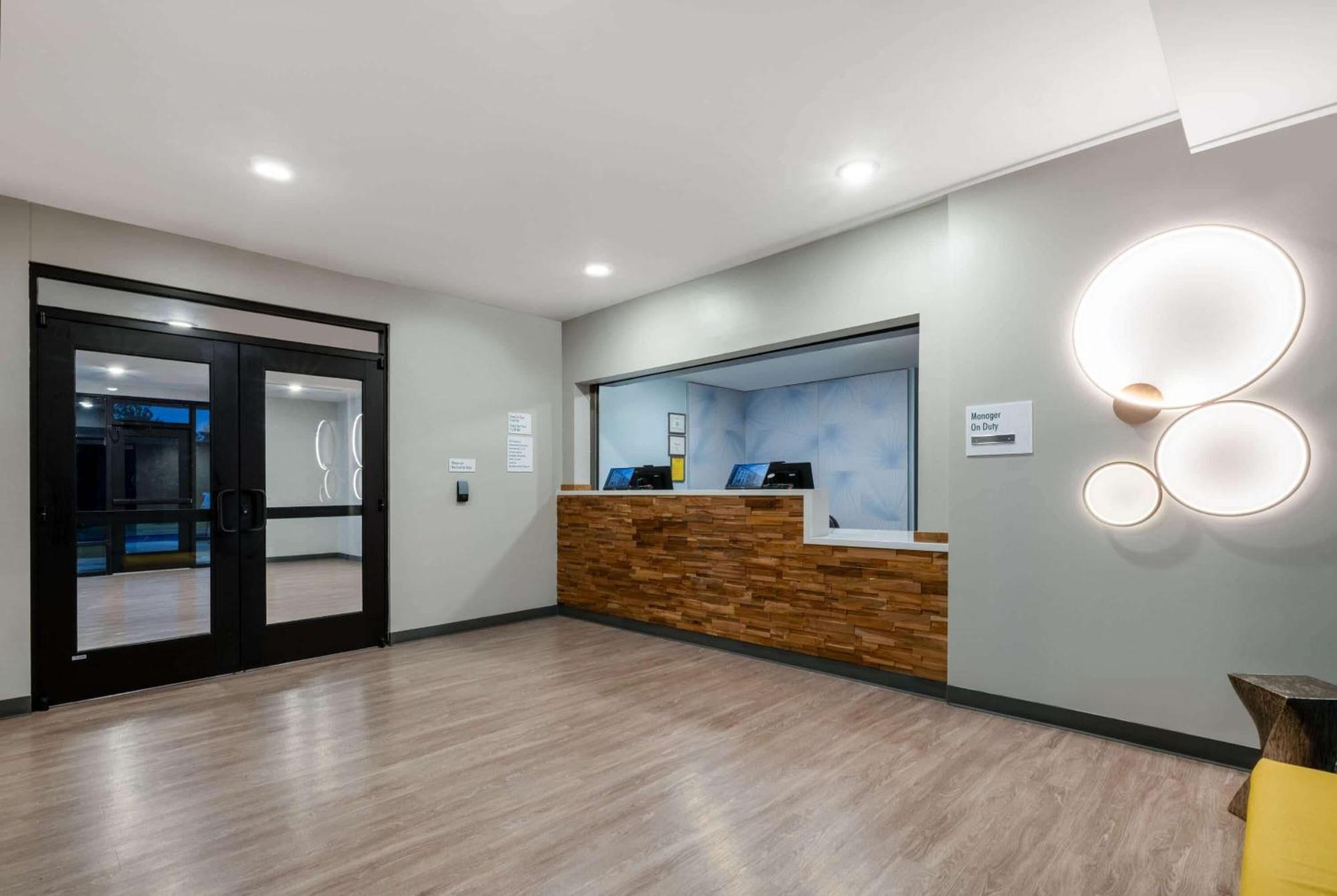 Echo Suites Extended Stay By Wyndham Nashville/ Галатън Екстериор снимка